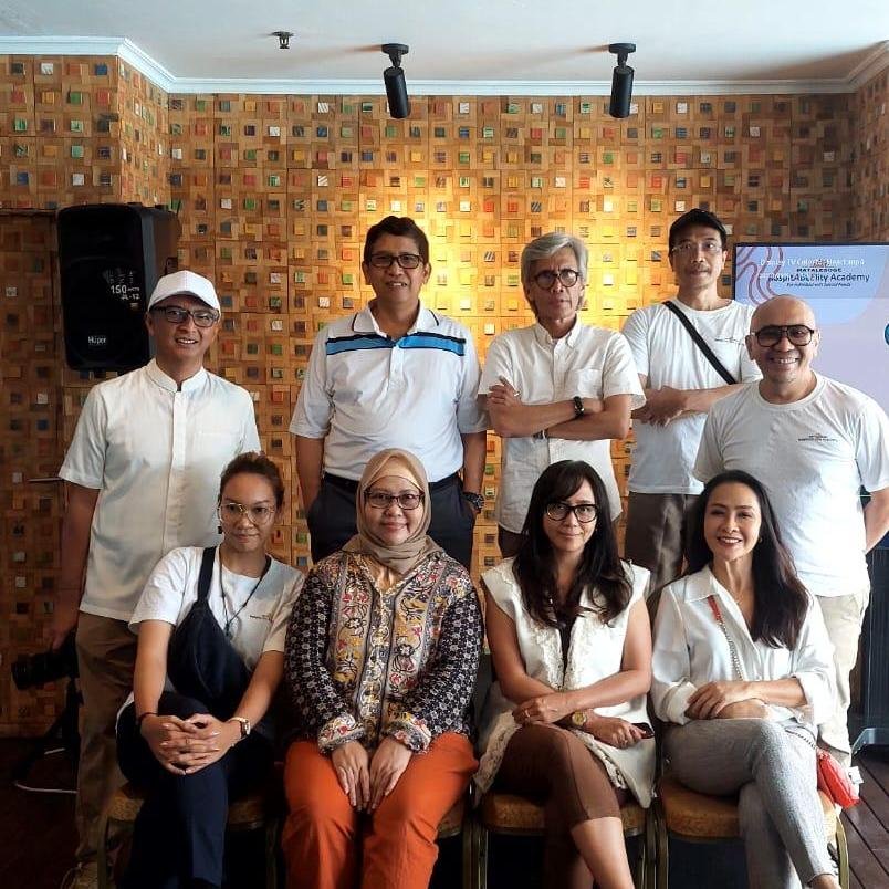 Laporan Mata-Trainers